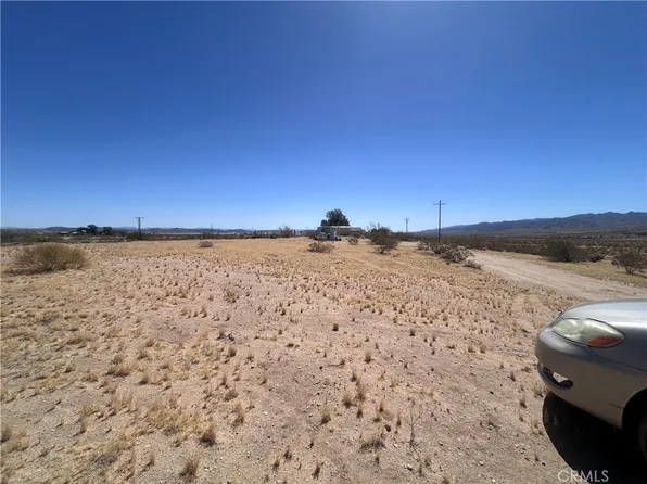 62756 Petunia Dr, Joshua Tree, CA 92252