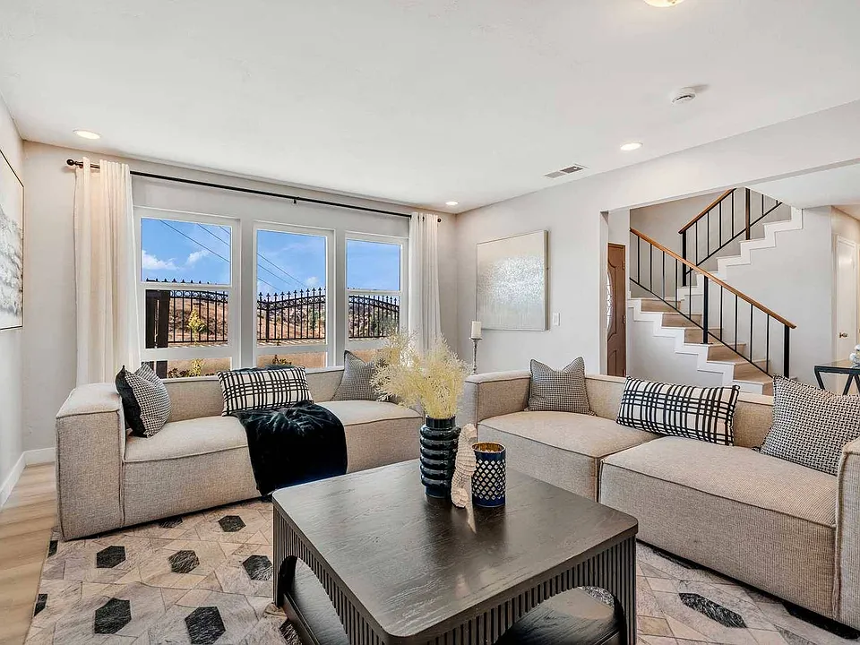 3357 Belle River Dr