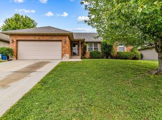 881 W Pembrook Ave, Nixa, MO 65714
