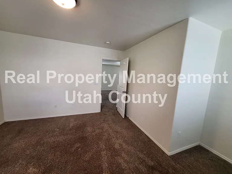 2169 E Summit Way — Photo 11
