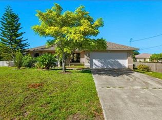 220 Ancona St, Fort Myers, FL 33913