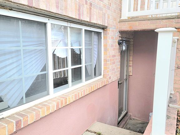 3rd image of 125 Darnell Ln #2