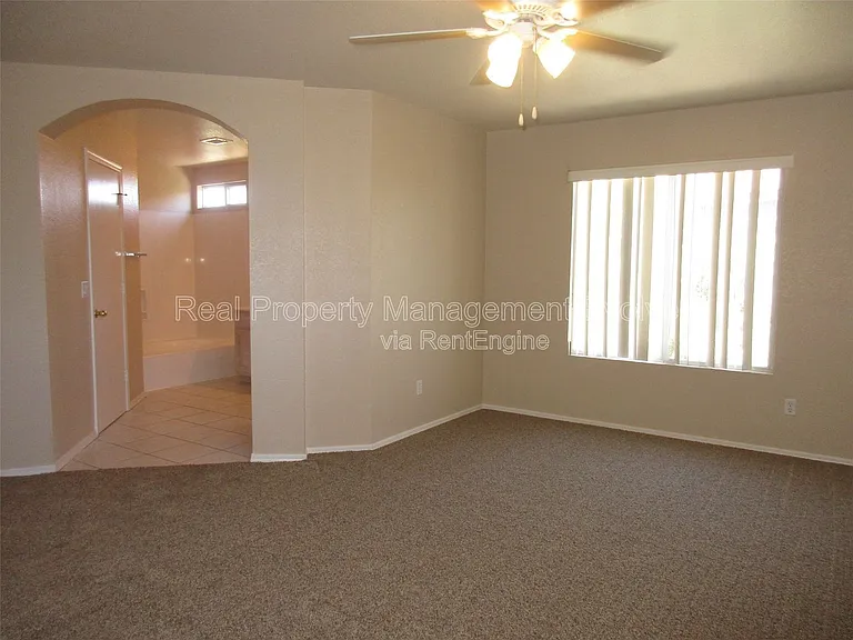 7418 W Eva St — Photo 14