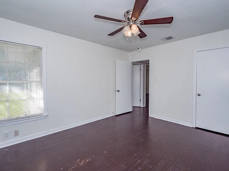 545 Olney Dr — Photo 17