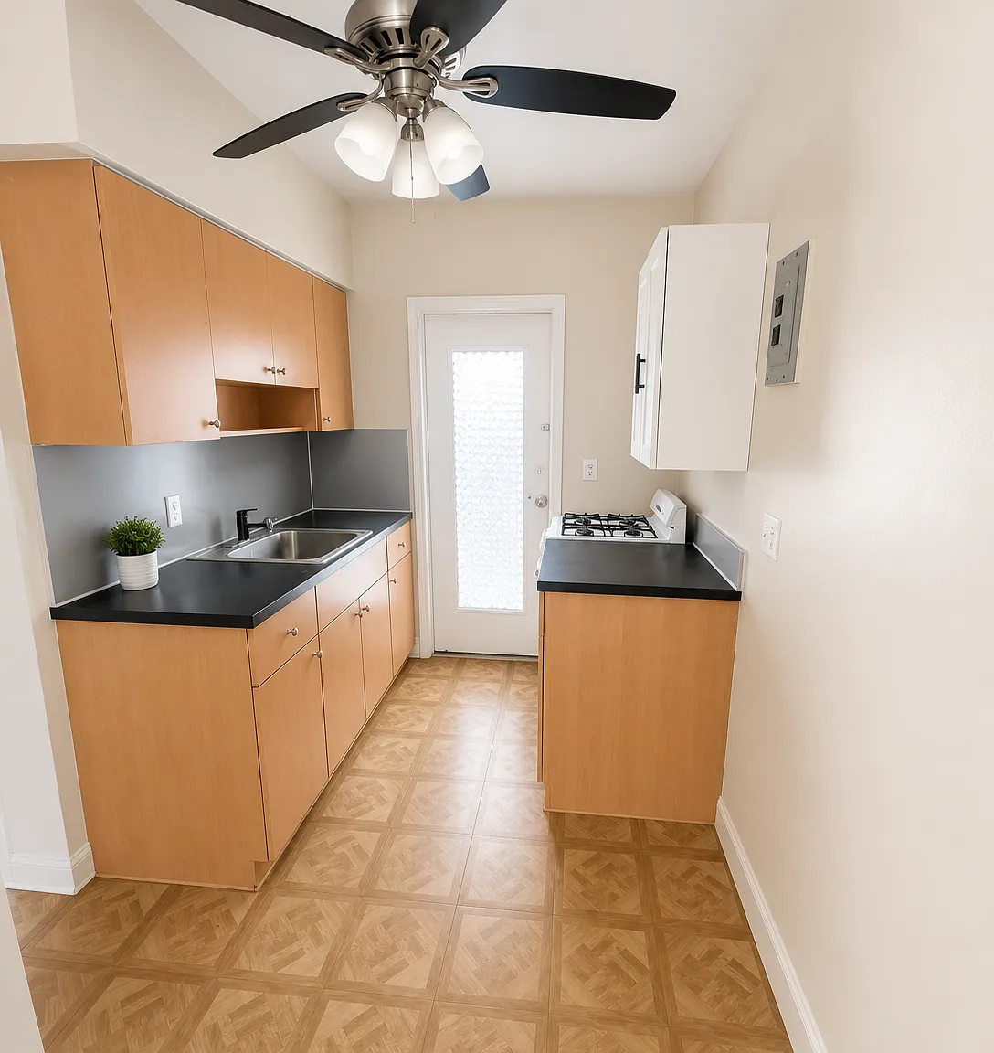 Studio, 500 sqft, $1,300 — Photo 4