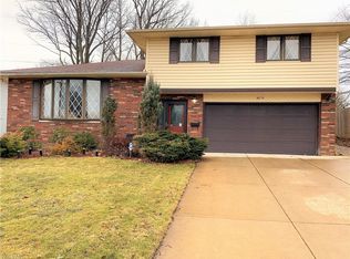 2513 Coventry Dr, Parma, OH