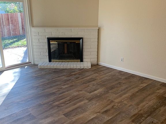 2nd image of 2576 Pinnacles Dr