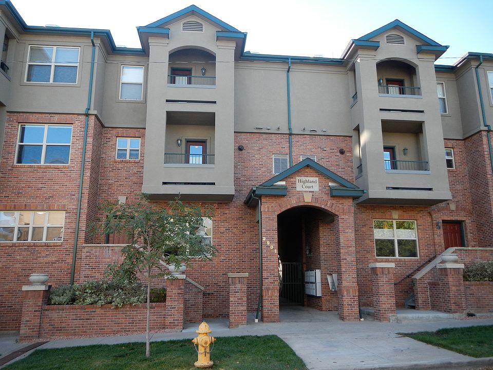 Highland Court entrance