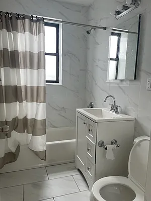 Rented by Alexiou Realty | media 3