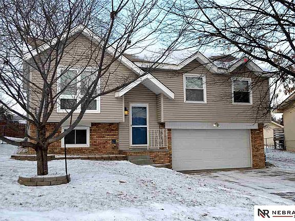 2nd image of 13606 Redwood Cir