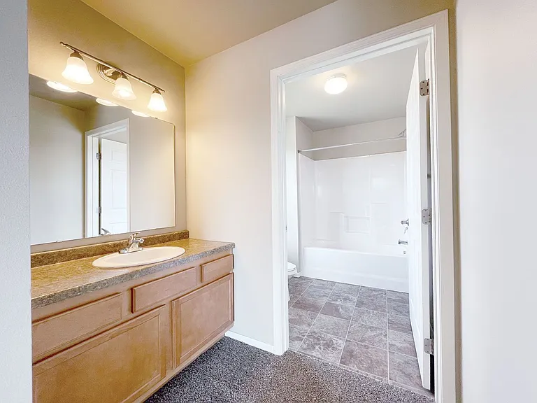 Willow Brooke Lodge Apartments — Photo 12