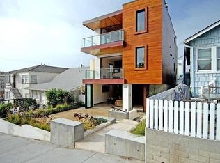 125 13th St, Manhattan Beach, CA 90266