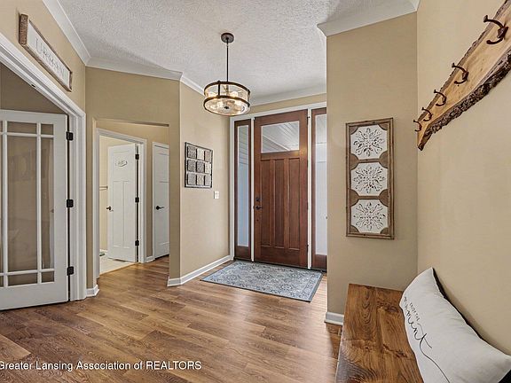 5th image of 1050 Hawley Rd