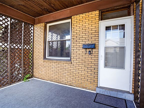 3rd image of 2831 Louisiana Ave