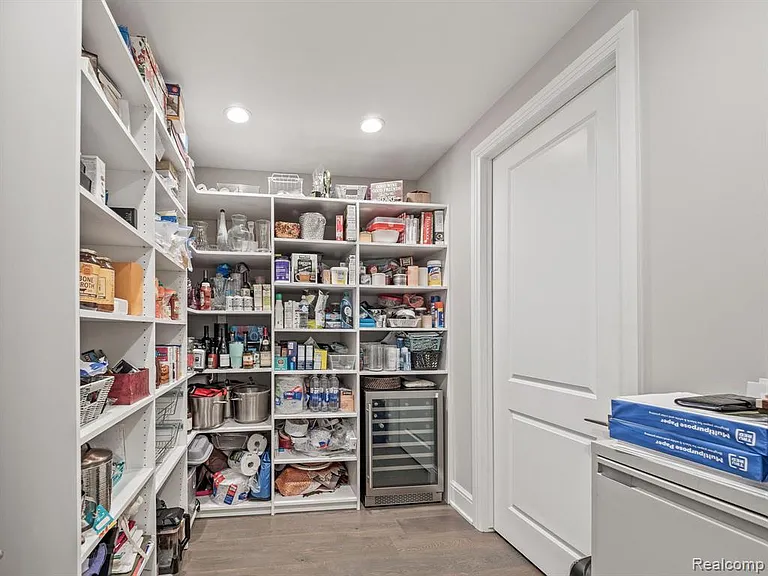 3511 Lakecrest Dr — Photo 33
