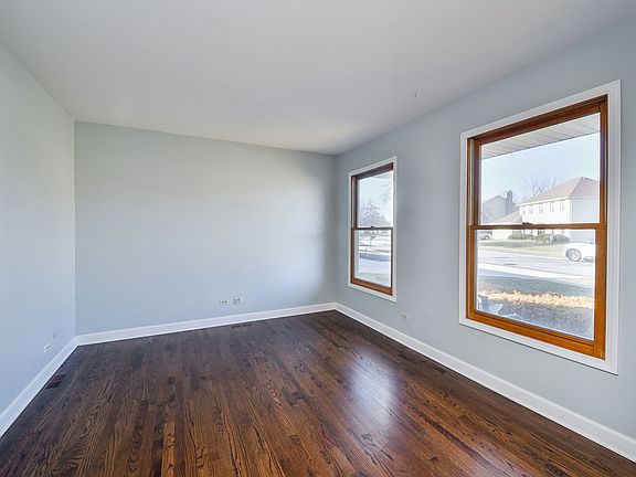 5th image of 2657 Asbury Dr
