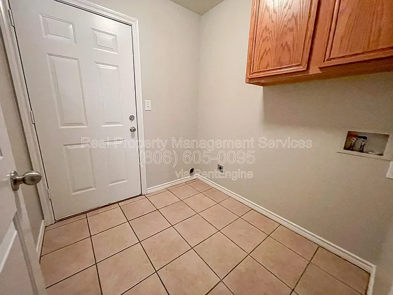 5402 Marshall St #B — Photo 11
