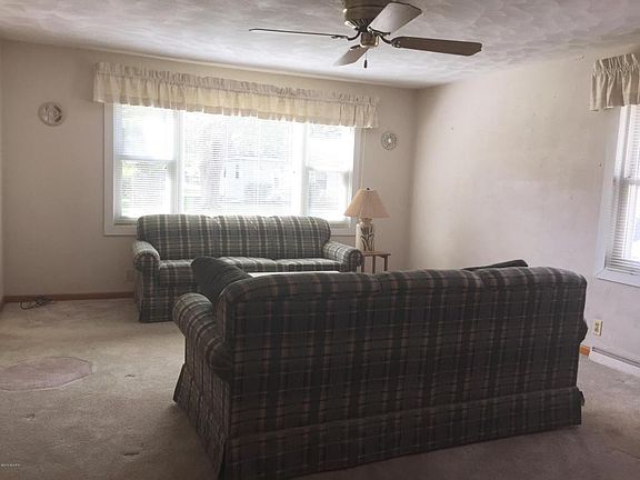 4th image of 25 E Hazelwood Ct