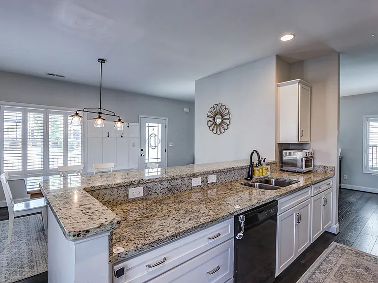 105 Ridgeline Ln — Photo 18