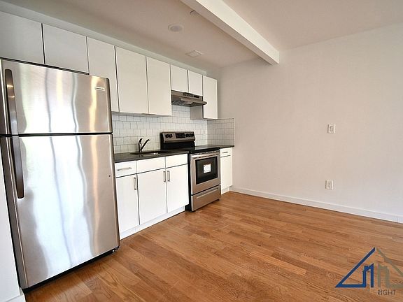 2nd image of 3554 Carlisle Pl #C2