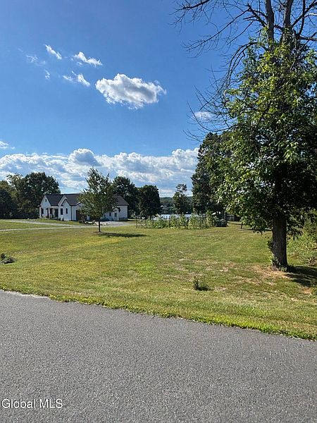 5th image of 683 Knickerbocker Road