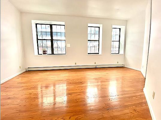 5th image of 926 Broadway APT 3C