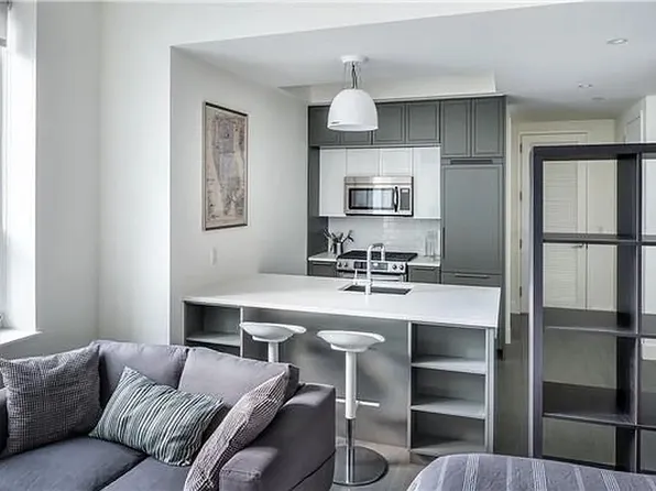 416 W 52nd St #503, New York, NY 10019