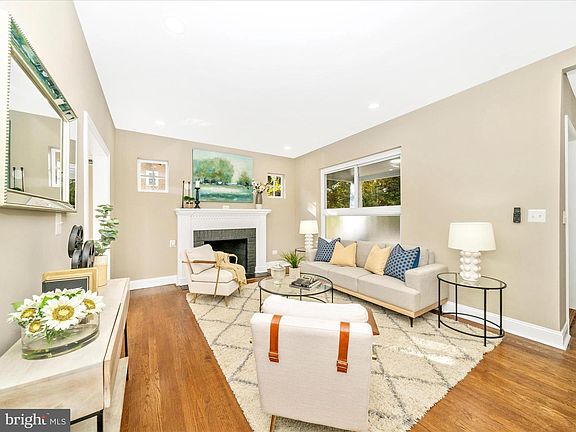 4th image of 8203 Greenwood Ave