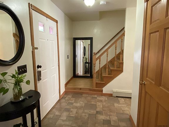 3rd image of 14 Hidden Hills Dr