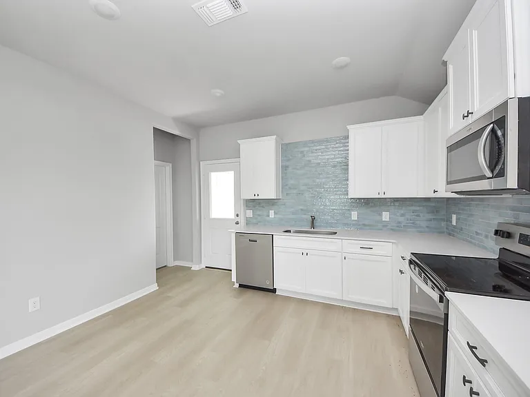 1105 W Bayshore Dr — Photo 16