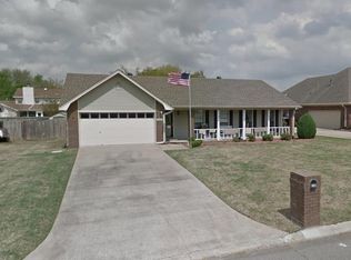 2200 Steeple Chase Dr, Jacksonville, AR 72076