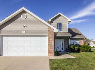 2211 Hollow Ridge Ct, Columbia, MO 65201