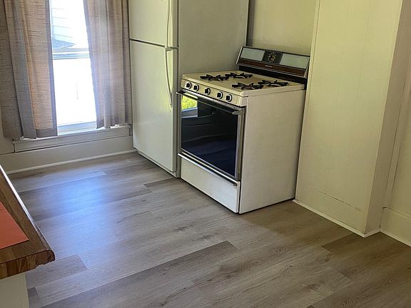 4th image of 21 Mill St #3