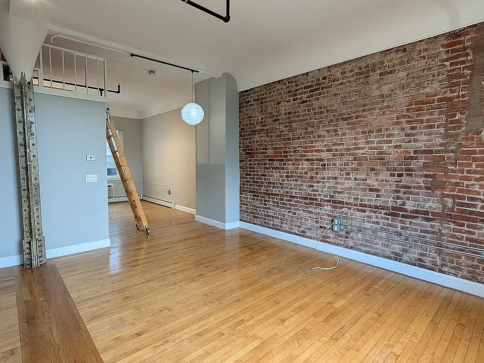 Bulldog Apartments