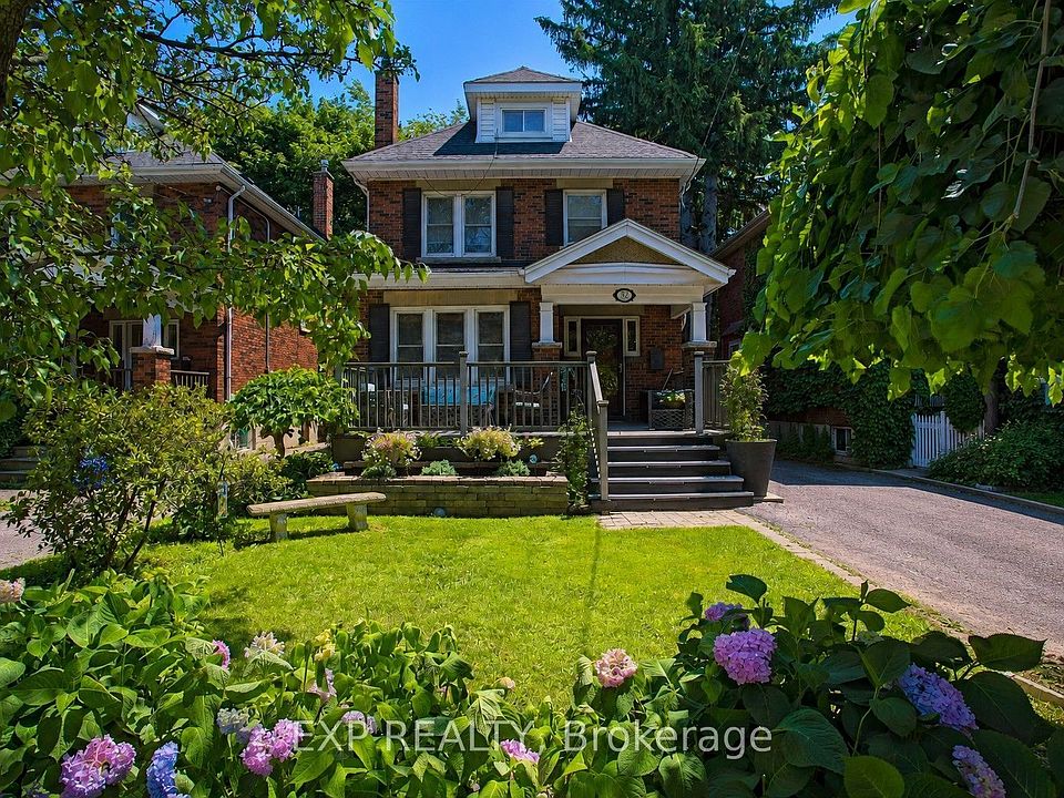 1st image of 32 Dalewood Cres