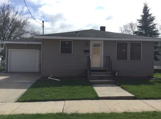 1352 Crooks St, Green Bay, WI 54301