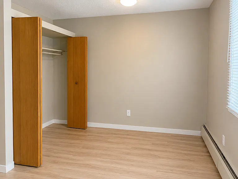 313 3rd Ave NE #9 — Photo 7