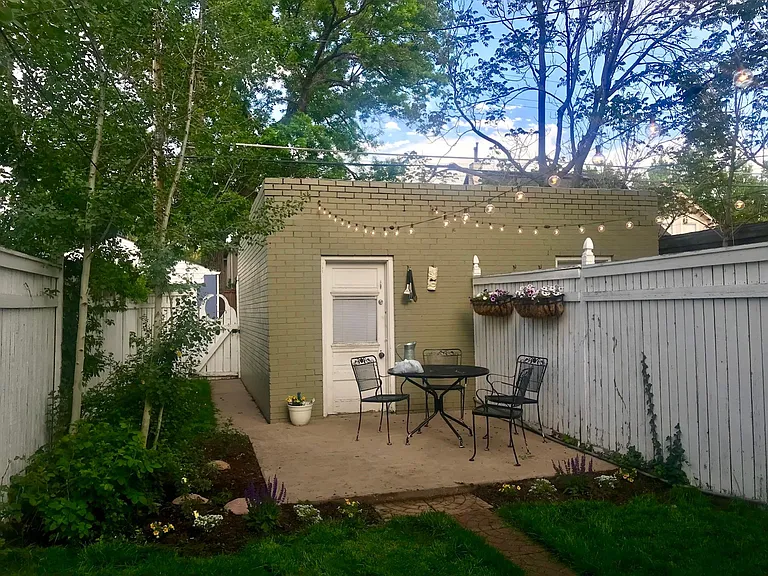 1154 S Clarkson St — Photo 6