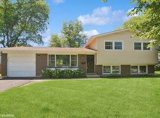 2612 N Highland Ave, Arlington Heights, IL 60004