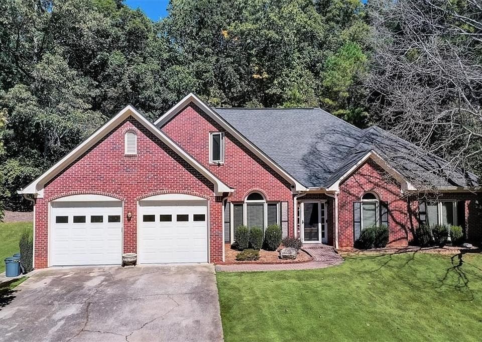 1st image of 665 Laurel Wood Dr SW