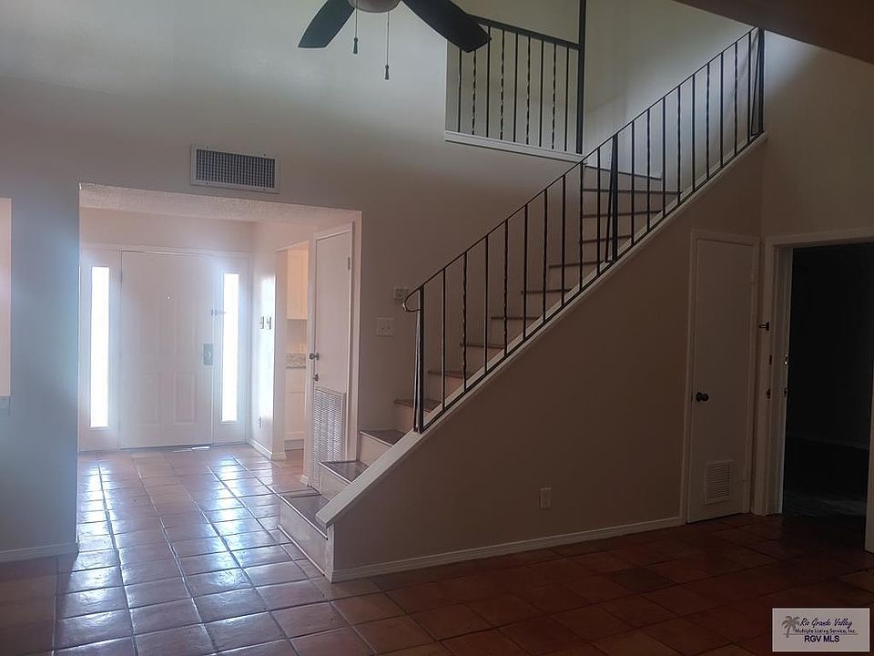 2nd image of 312 Balboa Ave