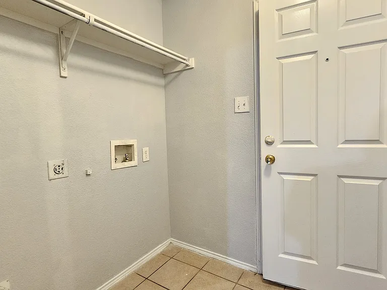 4305 Grassmere Rd — Photo 26