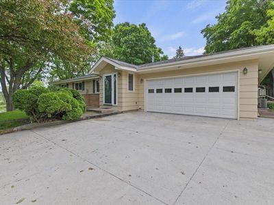 5935 County Road 11, Maple Plain, MN, 55359