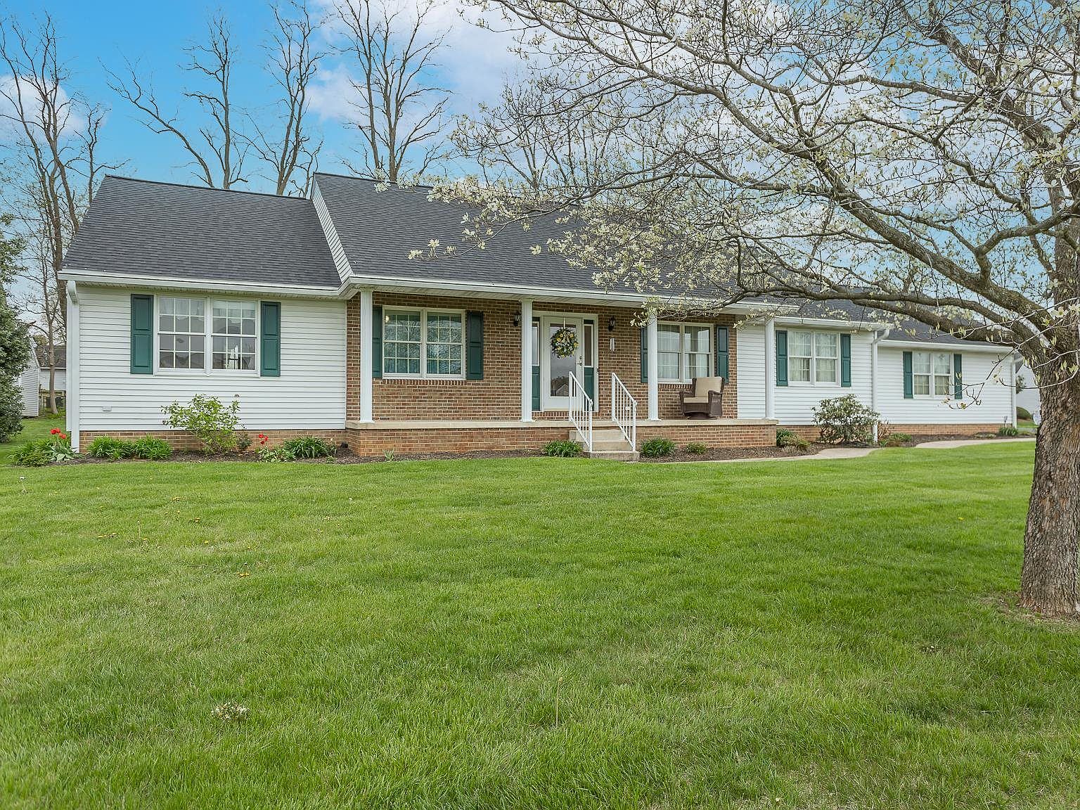 40 Sunset Dr, Waynesboro, VA 22980 | Zillow