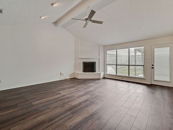 2nd image of 3225 Willowglen Dr