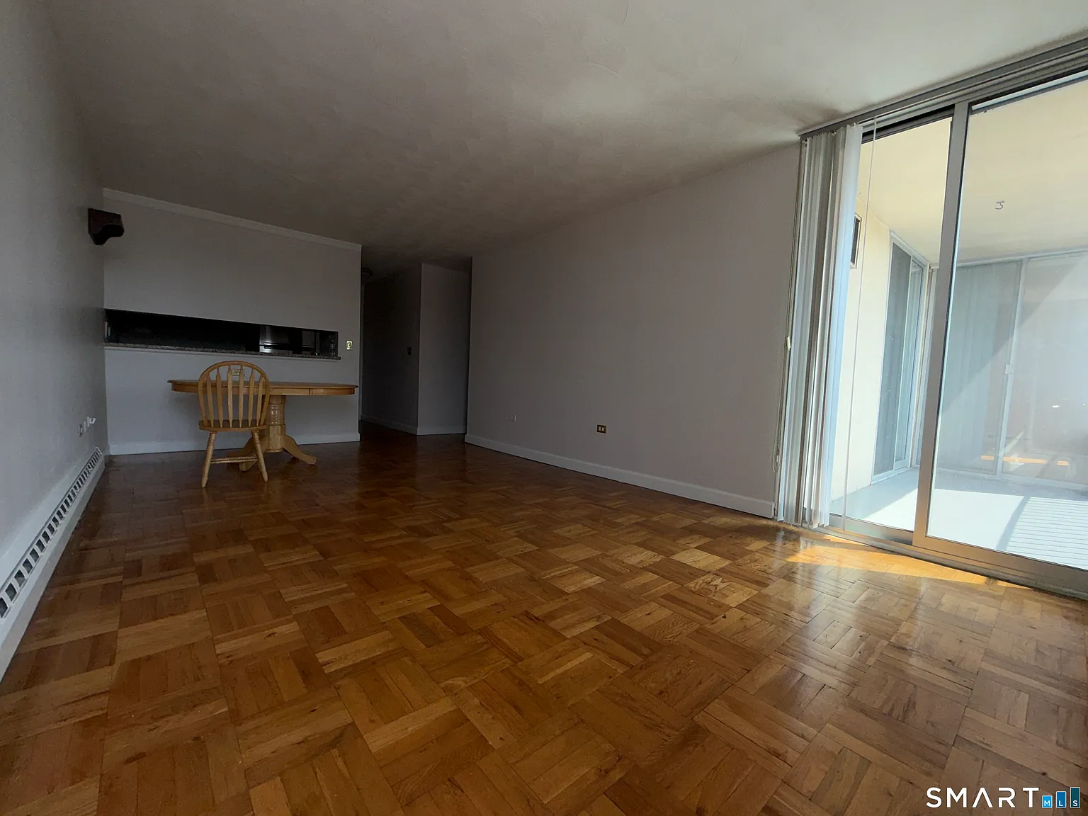 2 bed, 1.0 bath, 910 sqft, $2,600 — Photo 2