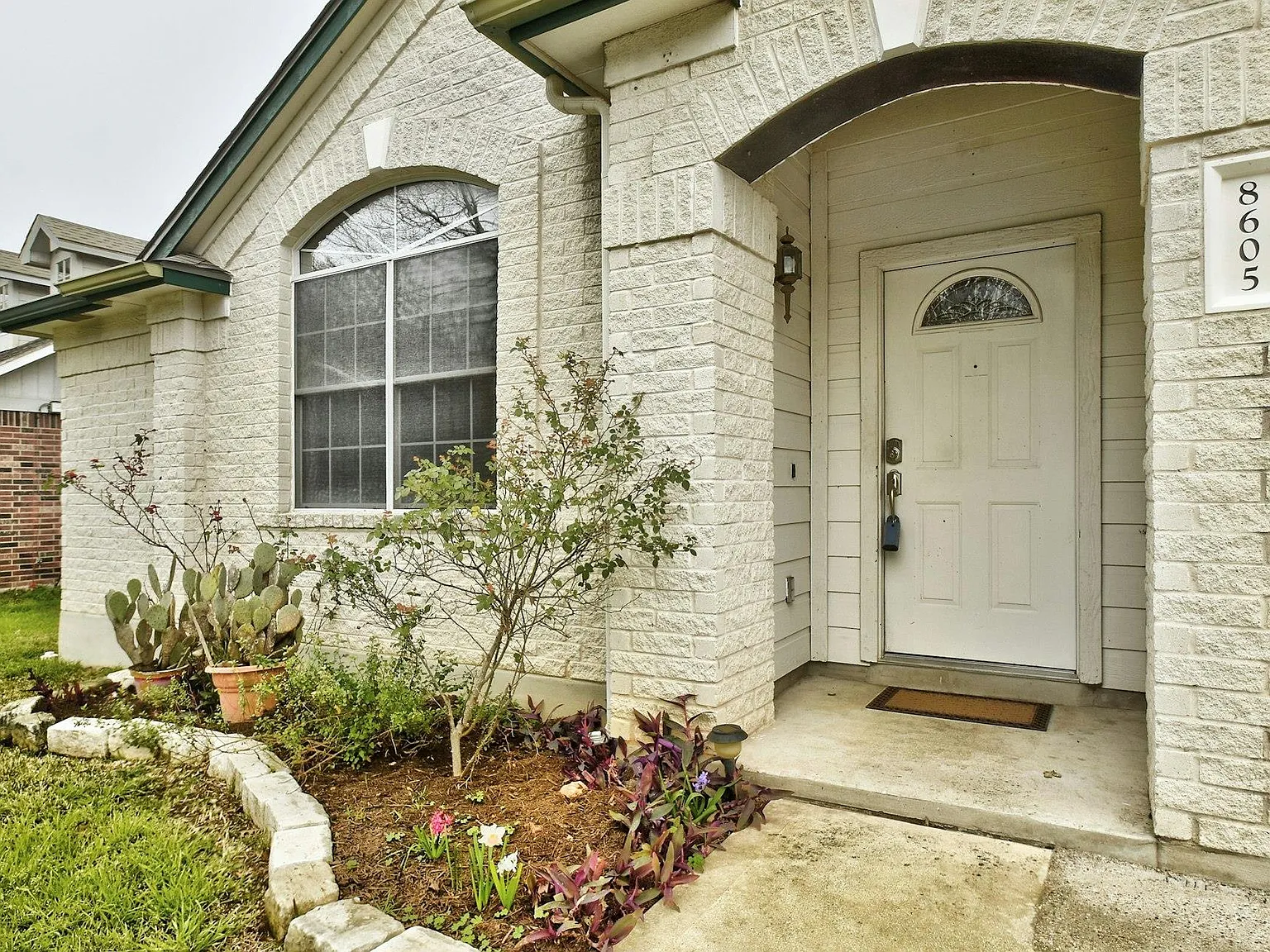 3 bed, 2.0 bath, 1815 sqft, $2,750 — Photo 3