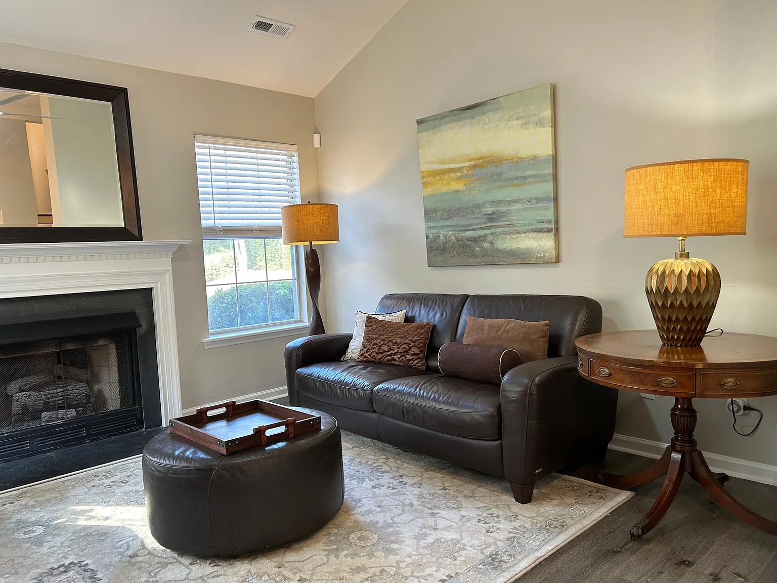 100 Sir Richard Ln — Photo 3