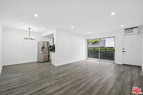 807 N Alfred St #2 Photo 1