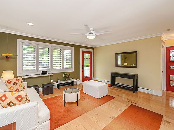 2nd image of 24 Palo Alto Dr